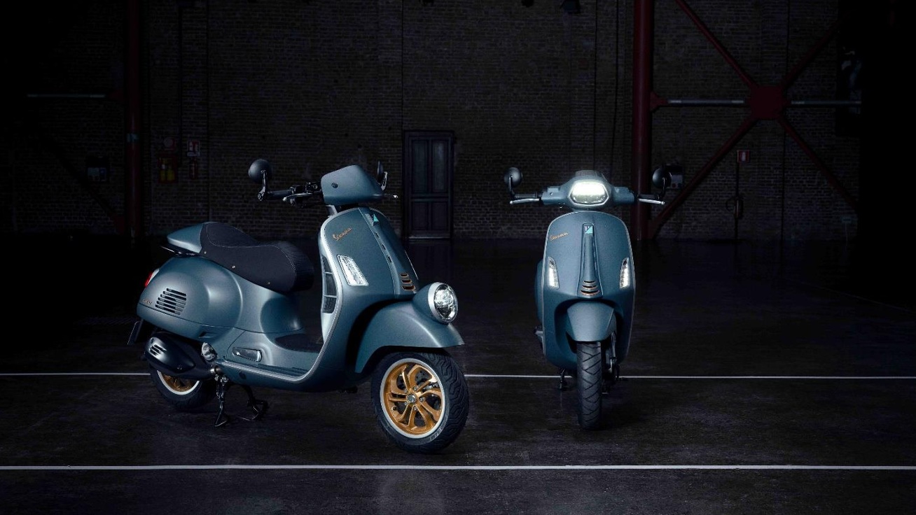 Vespa GTV 300 OFFICINA 8 ＆ Vespa Sprint 150 OFFICINA 8 予約